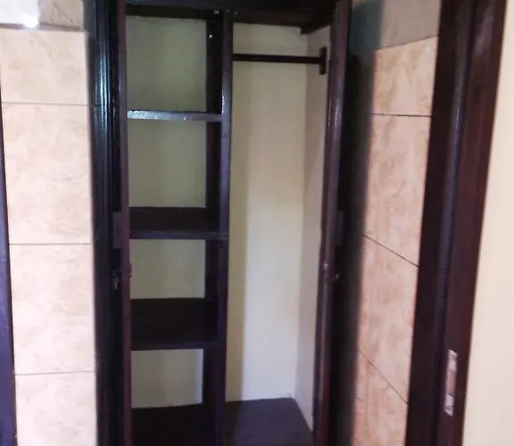 The Sari Guest house 3*